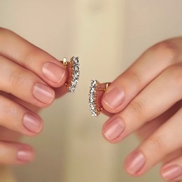 Серьги с бриллиантом